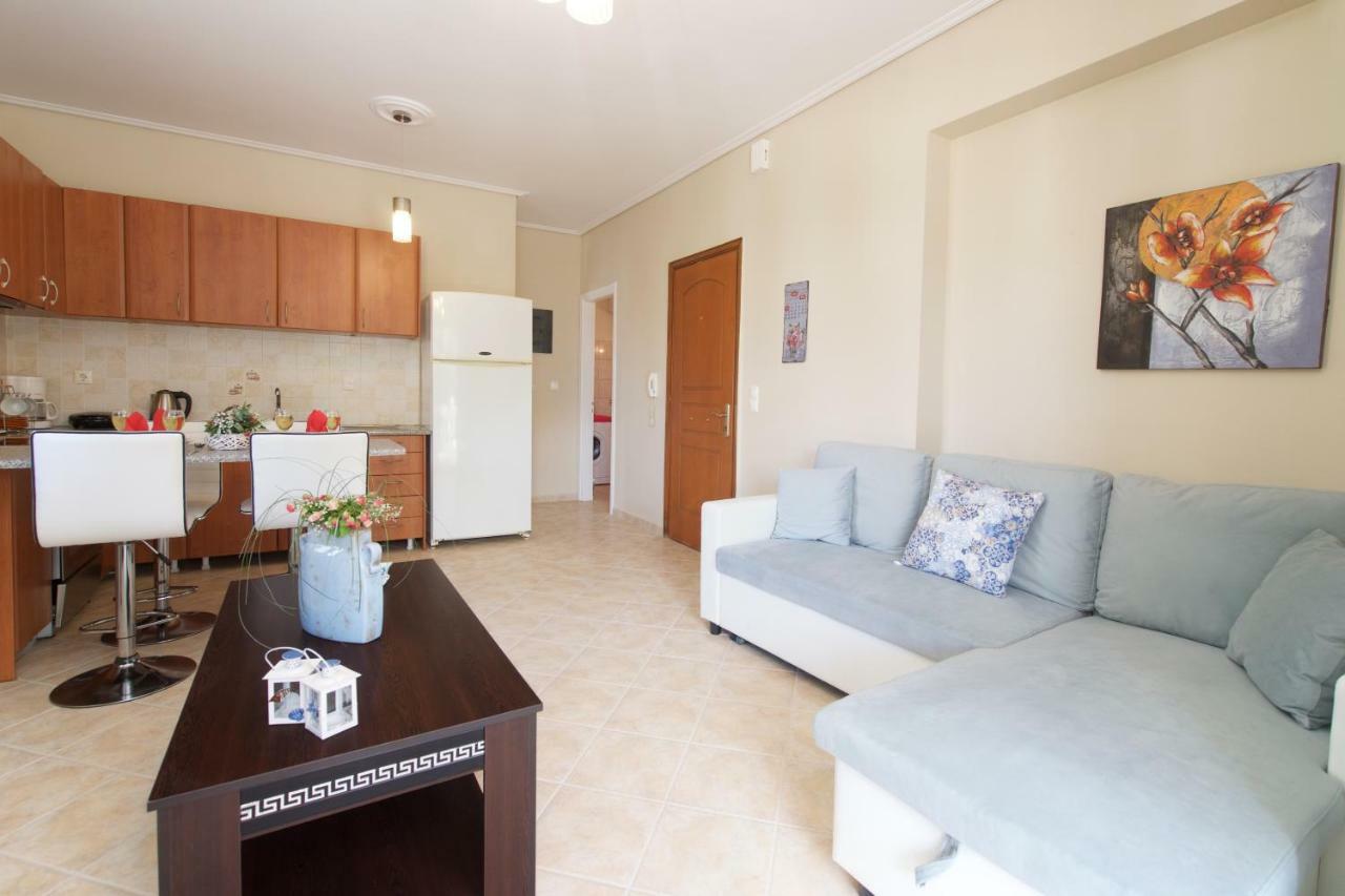 Helenas Apartment Razata Exterior photo